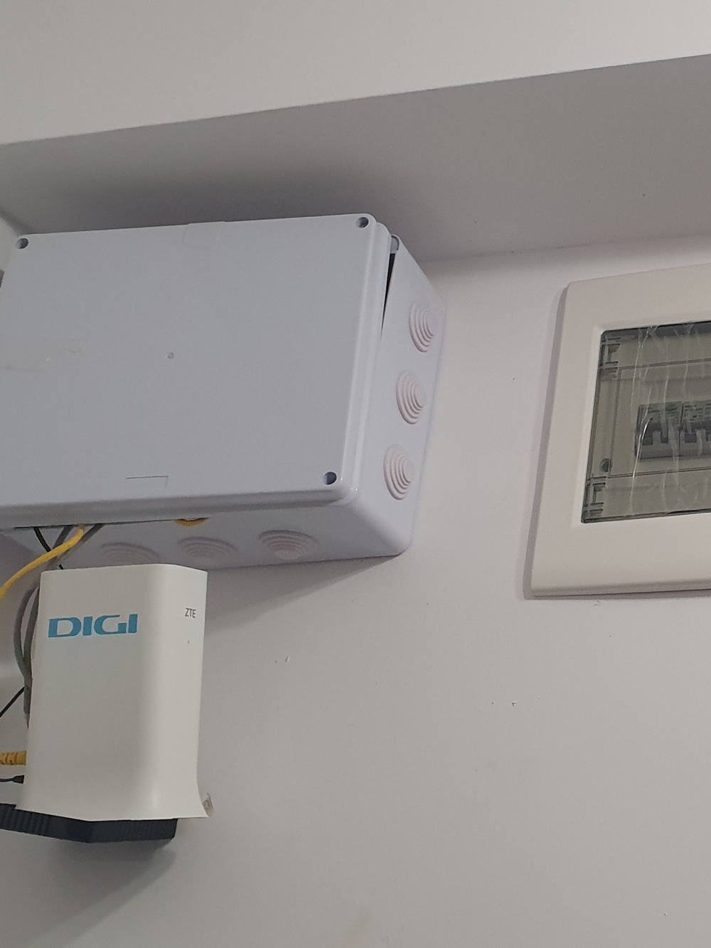 Cum maschezi tabloul de siguranta Bucuresti