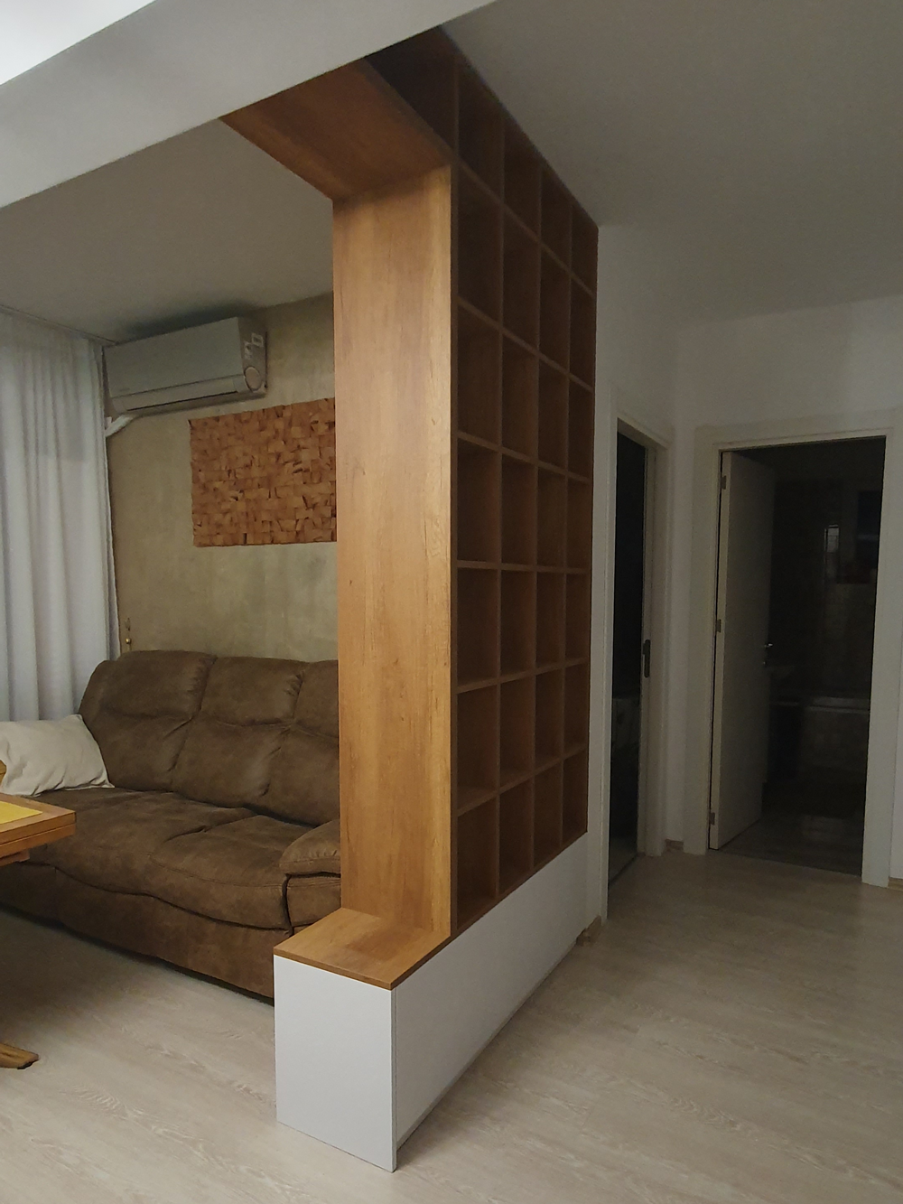 Biblioteca pe comanda bucuresti si ilfov cu pantofar inclus